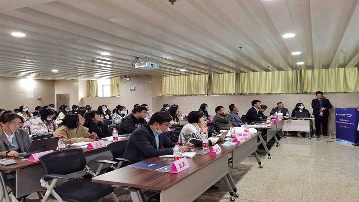 ѧ333ҩ˵人վԲĻ