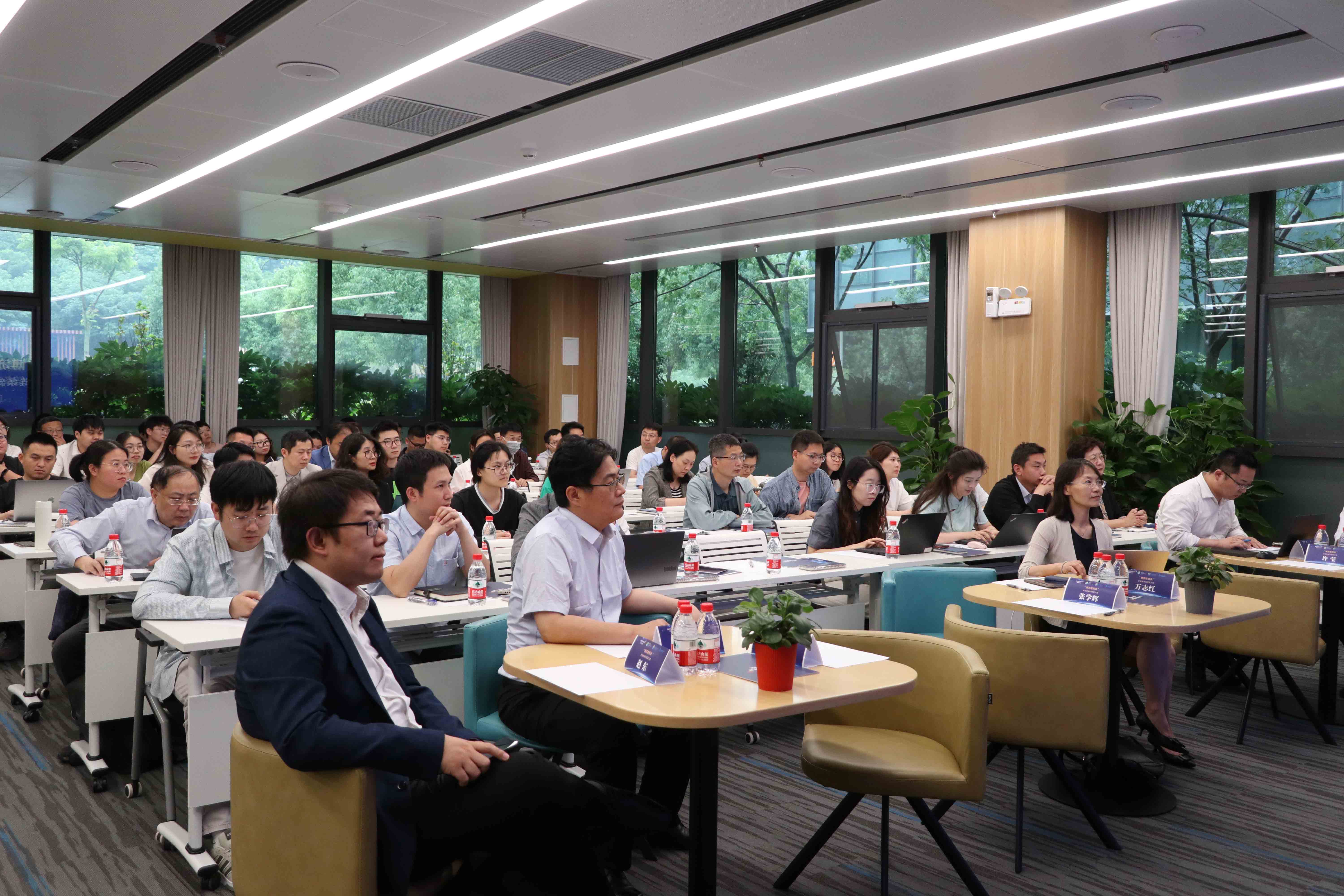 һãʷ׳ʣ333ҩ˵ϾɳԲĻ